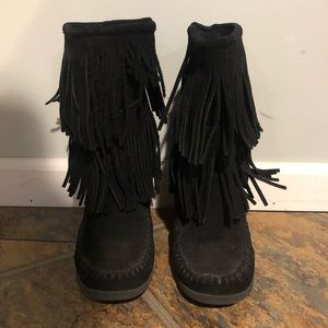 Minnetonka Calf 2-layer Fringe Boots